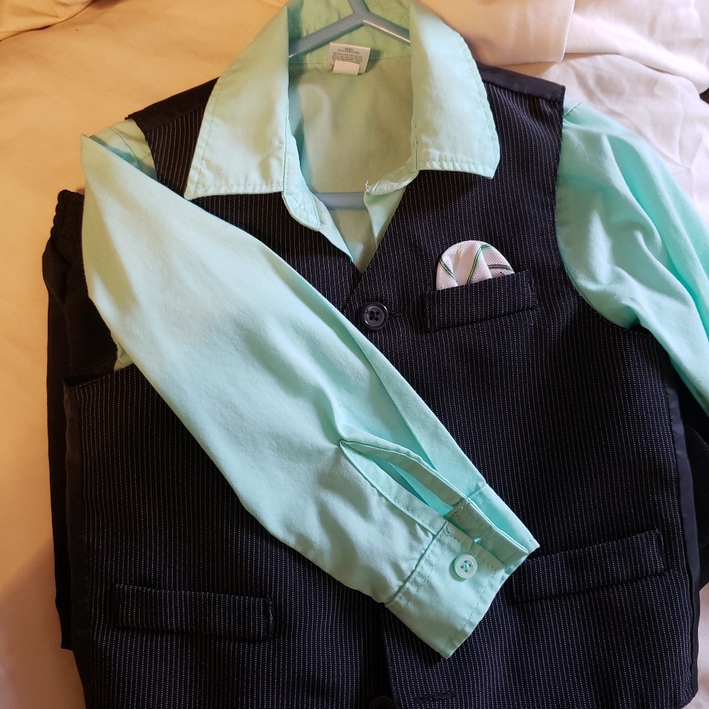 3t. 3 piece tux